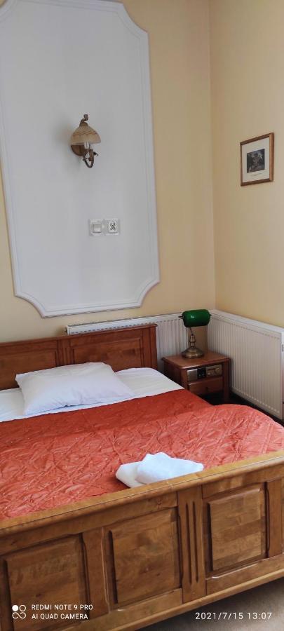 Hotel Palacyk Legnica Eksteriør bilde